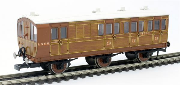 HORNBY LNER 6 WHL COACH BRK W/LIGHTS