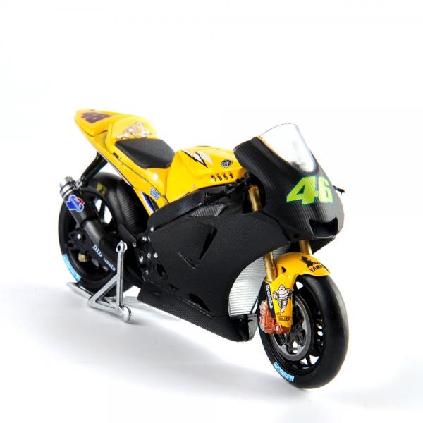 ROSSI 1/18 YAMAHA YZR-M1 SEPANG